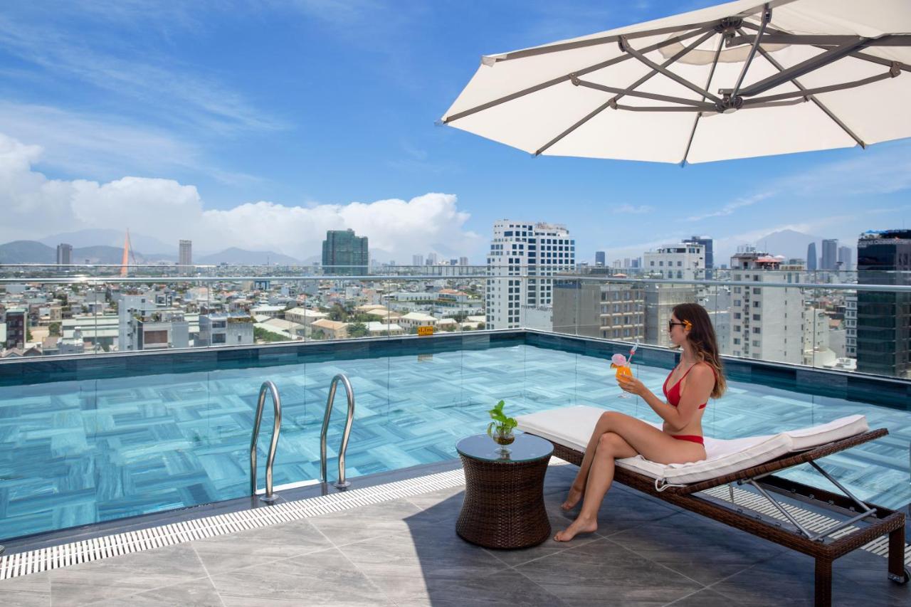Golden Line Hotel Danang Bagian luar foto
