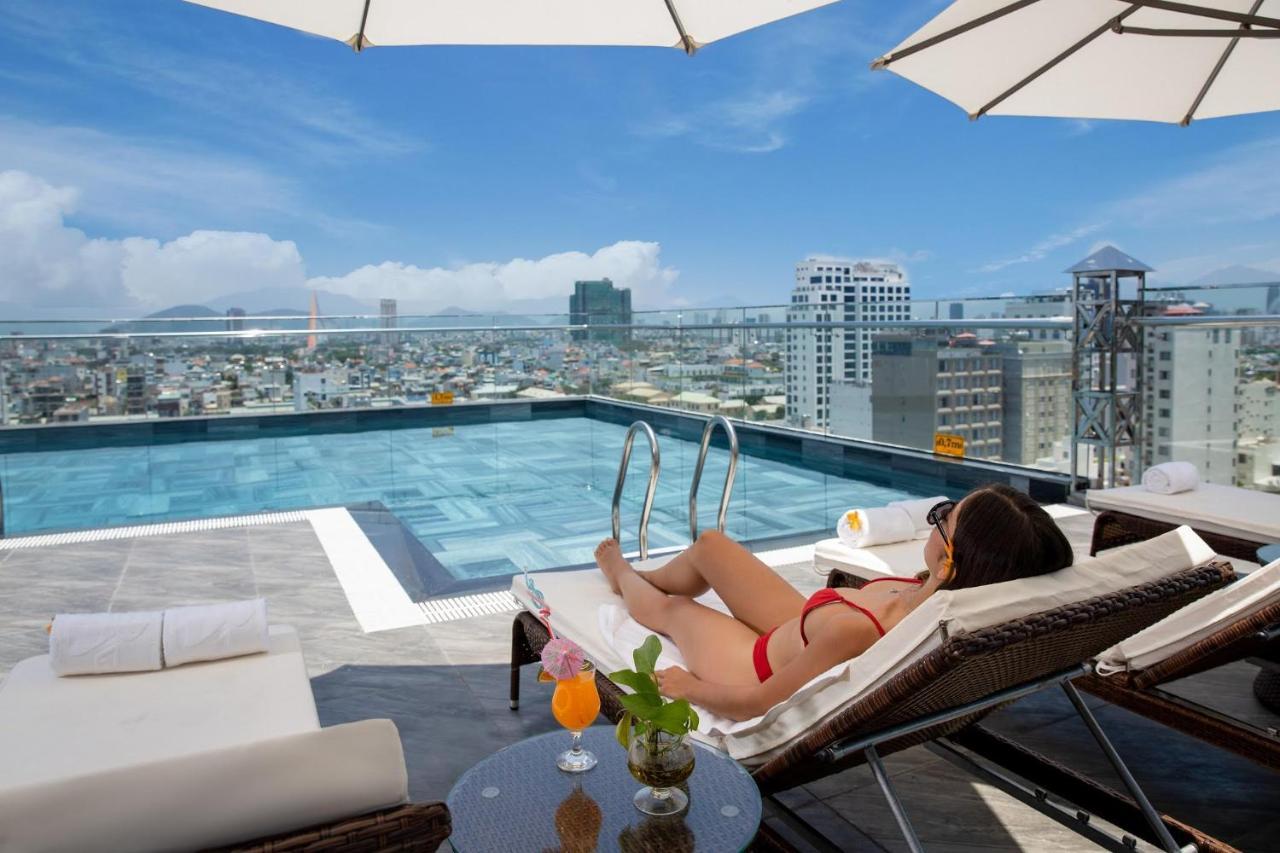 Golden Line Hotel Danang Bagian luar foto