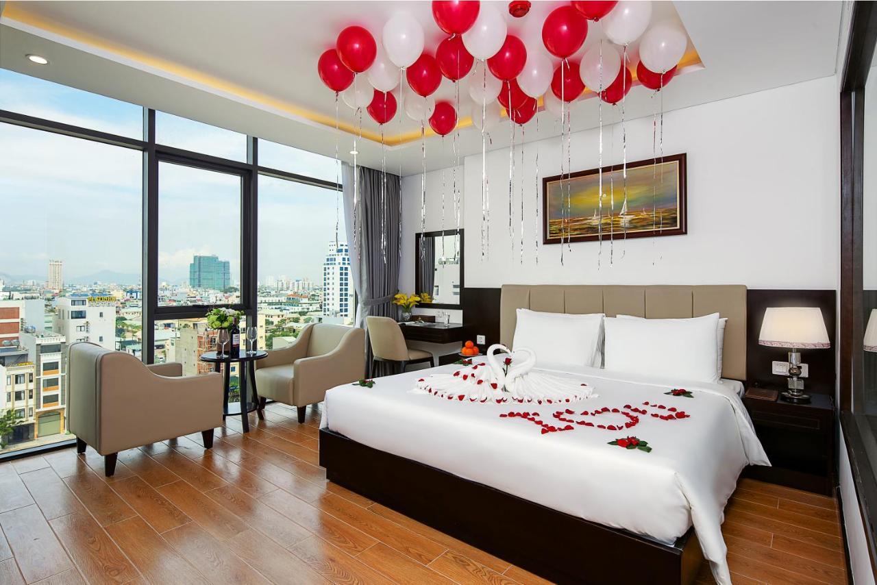 Golden Line Hotel Danang Bagian luar foto