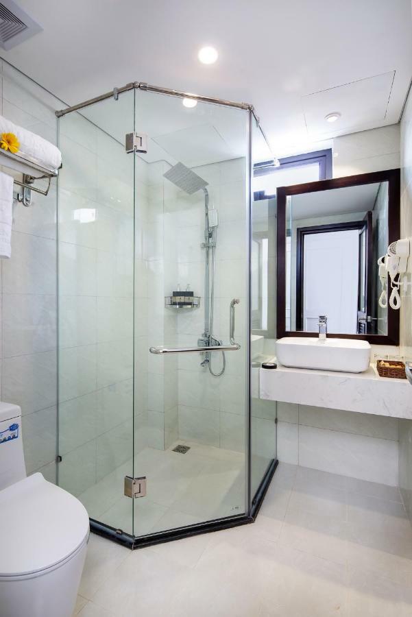 Golden Line Hotel Danang Bagian luar foto