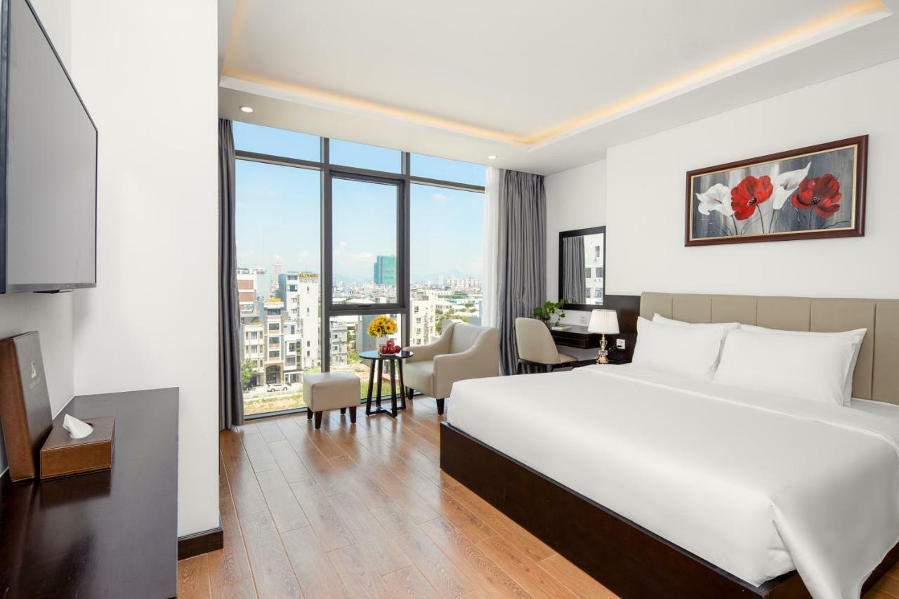 Golden Line Hotel Danang Bagian luar foto
