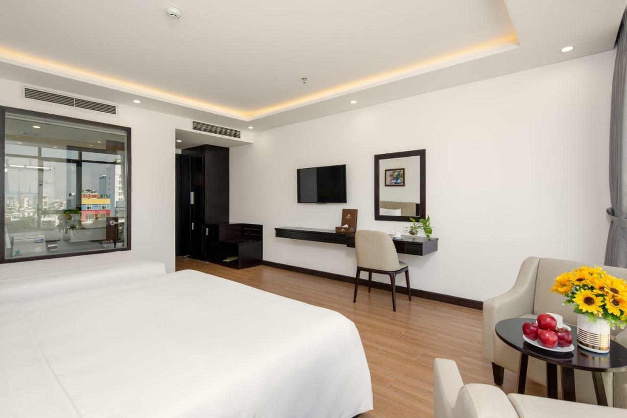 Golden Line Hotel Danang Bagian luar foto