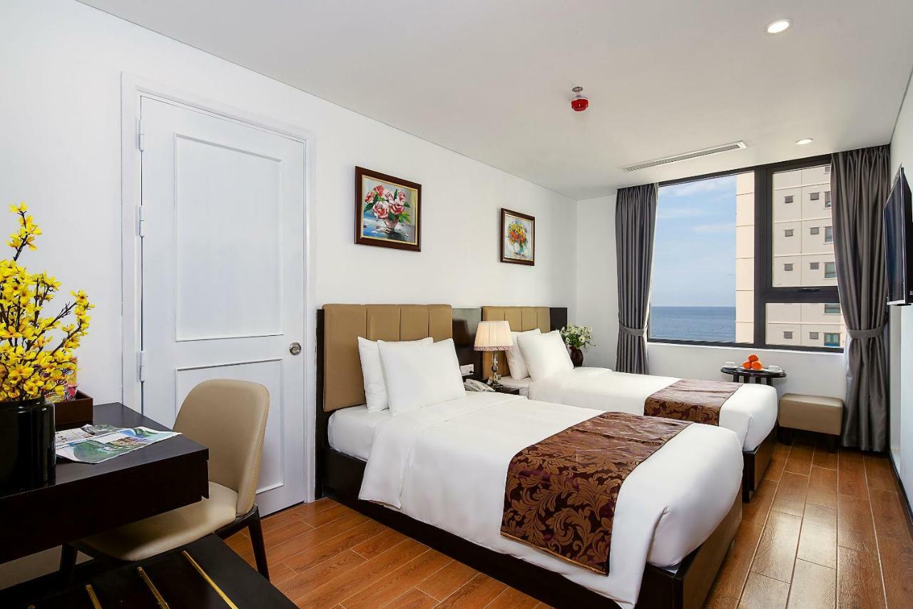 Golden Line Hotel Danang Bagian luar foto